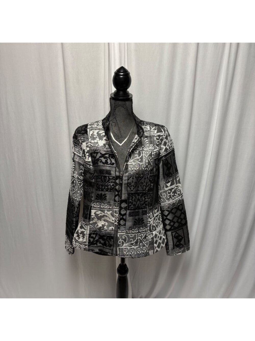Christopher and Banks Jacket Womens Sz Medium Black Gray White Gradient Zippered